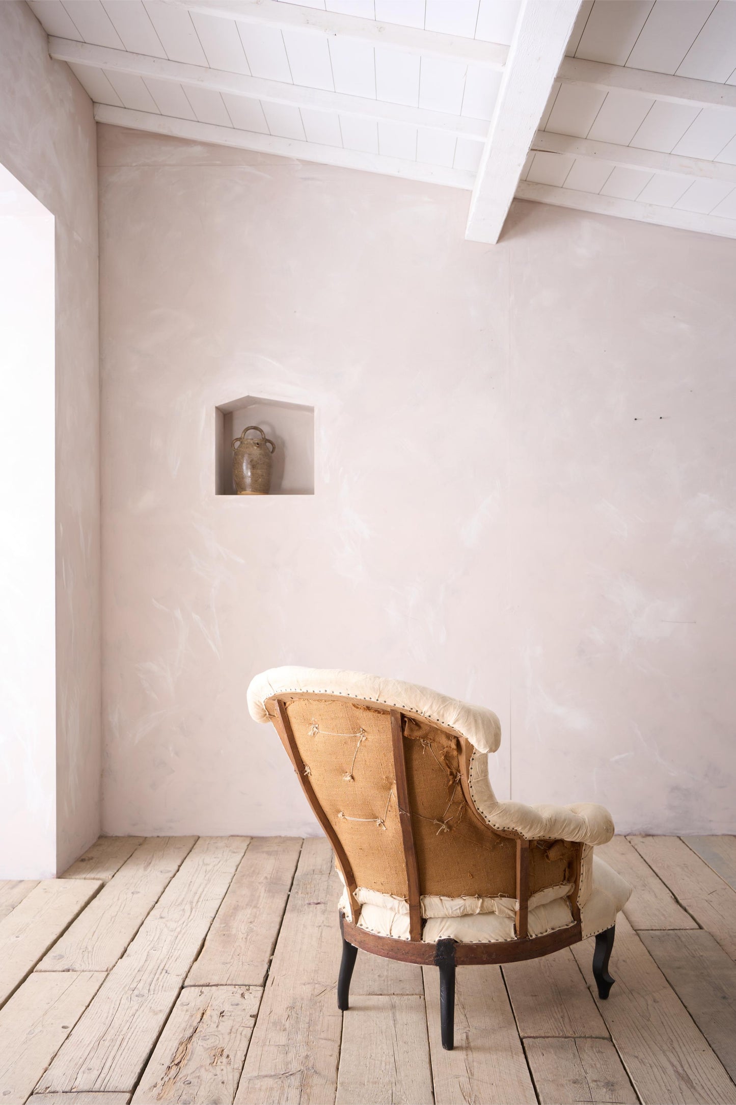 Napoleon III Buttoned fishtail armchair