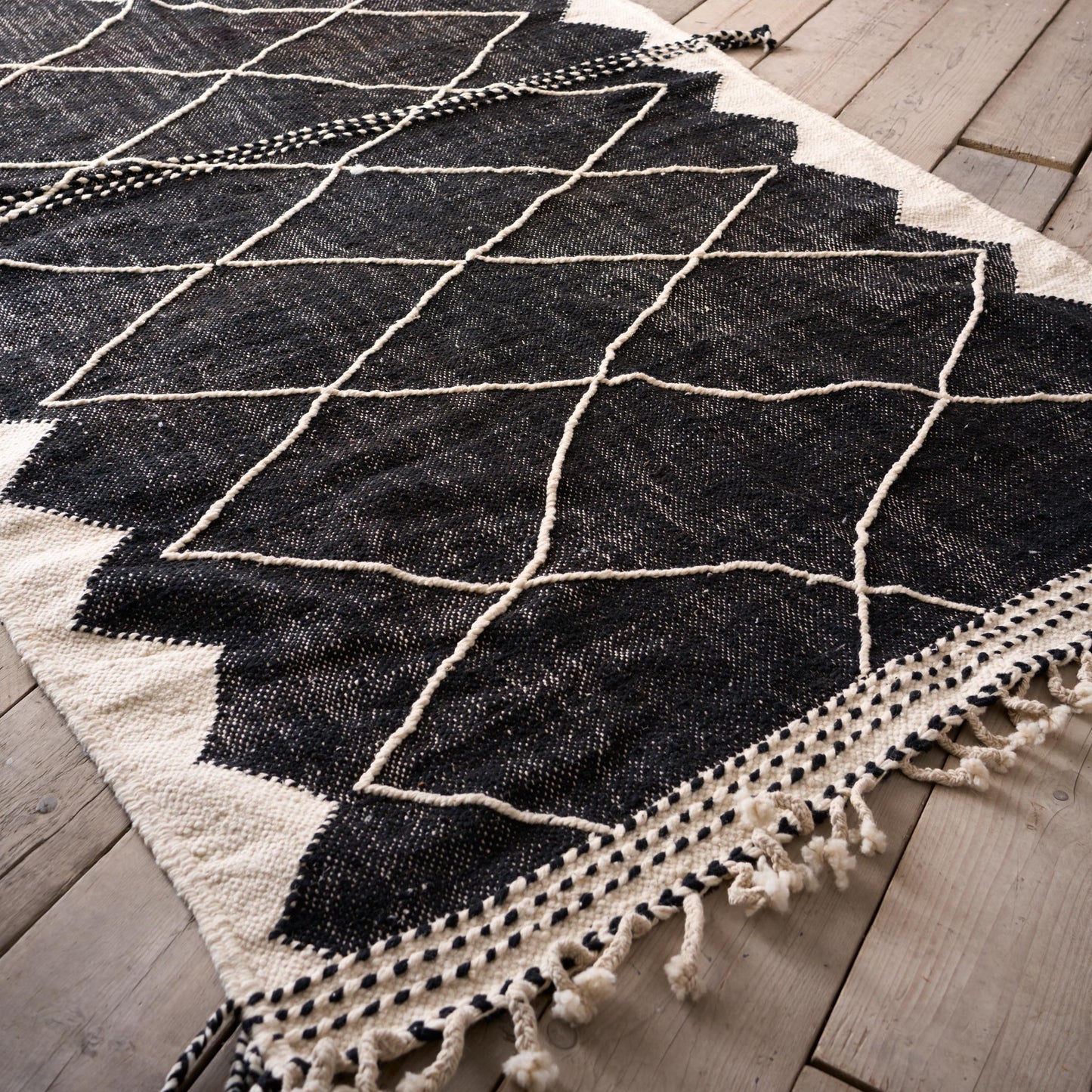 Genuine Hand woven Moroccan rug- Black and white diamond