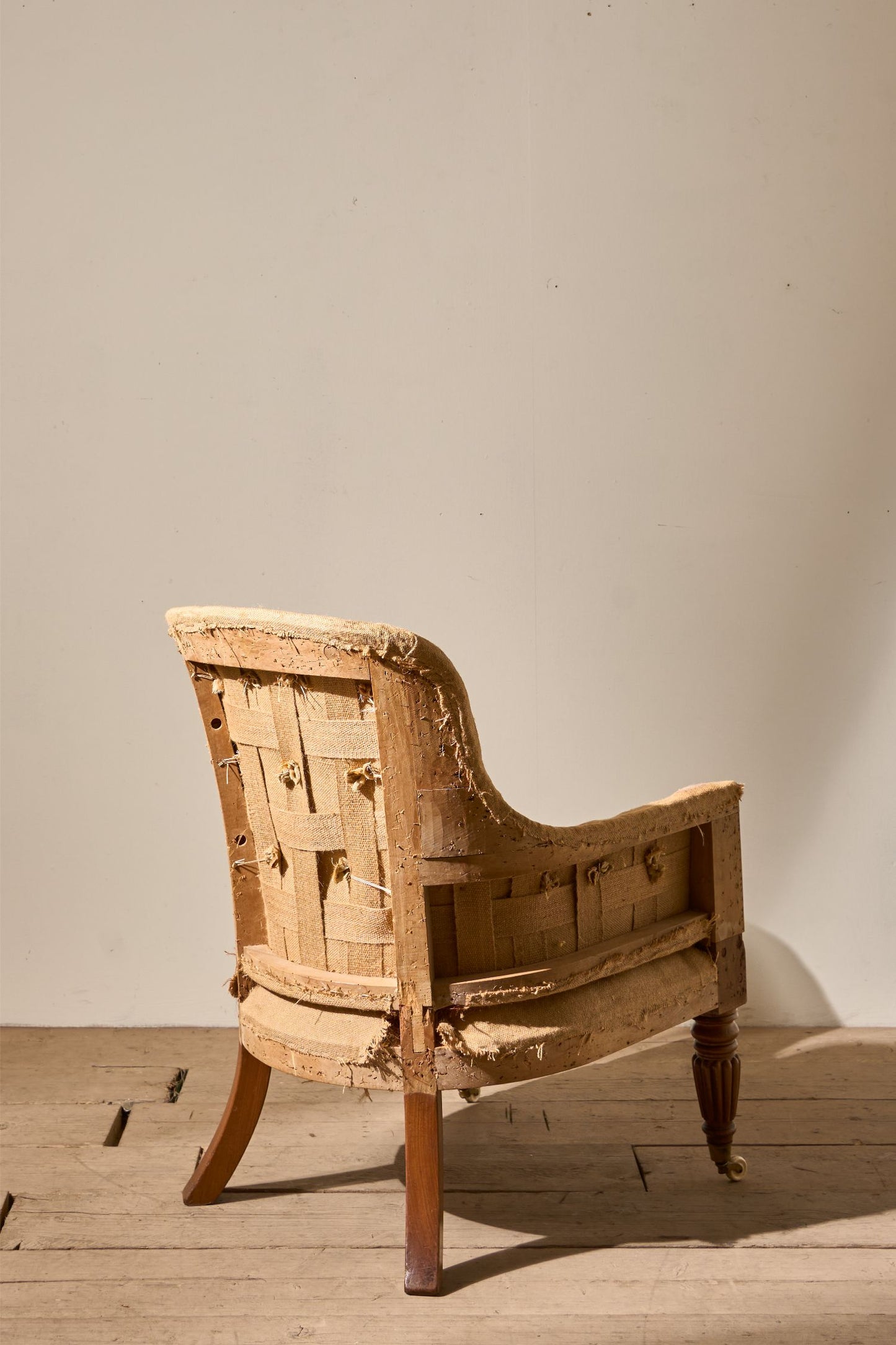 Early Victorian country house armchair in the manner of Gillows