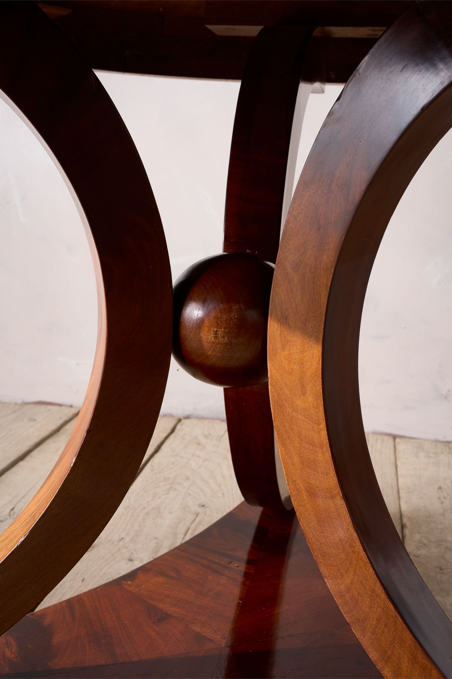 19th century Mahogany Gueridon table with ball detail