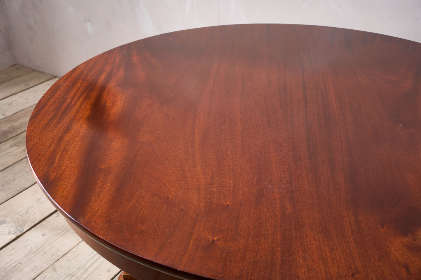 19th century Mahogany Gueridon table with ball detail