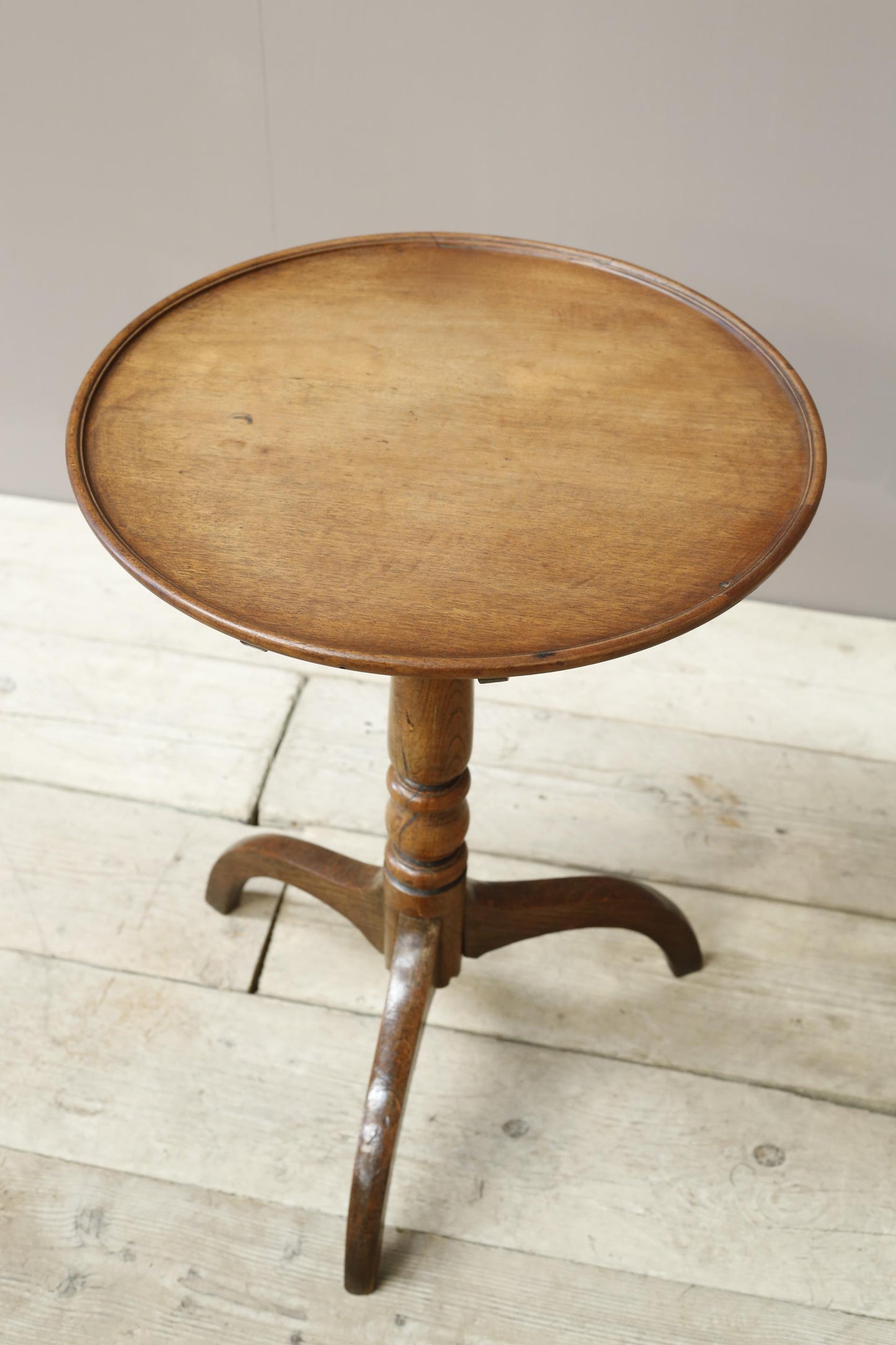 18th century Georgian oak wine table