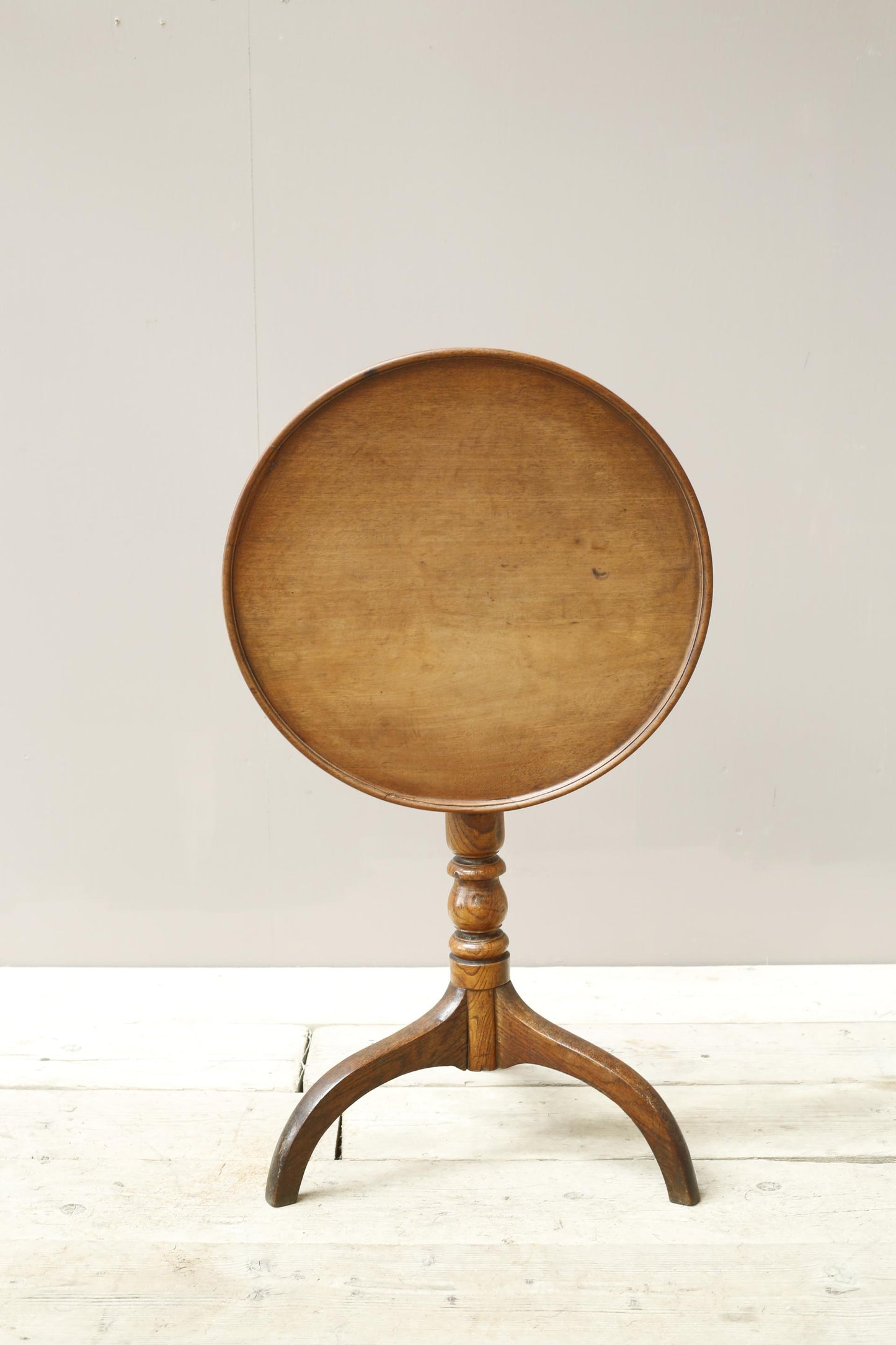 18th century Georgian oak wine table