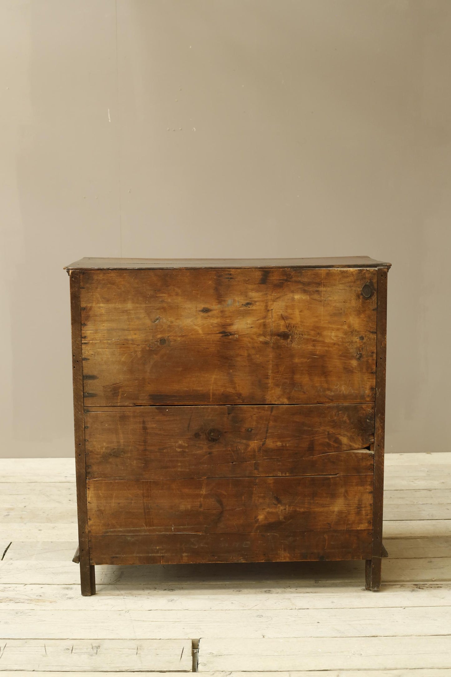 18th century Oak Geometric chest of drawers
