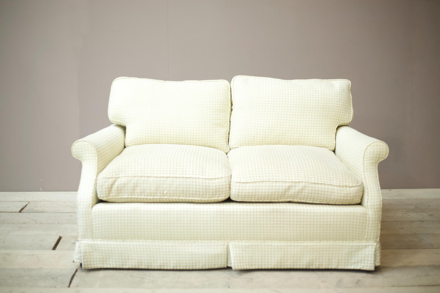 20th century Bespoke 2 seater sofa by Sean Cooper - Skirted