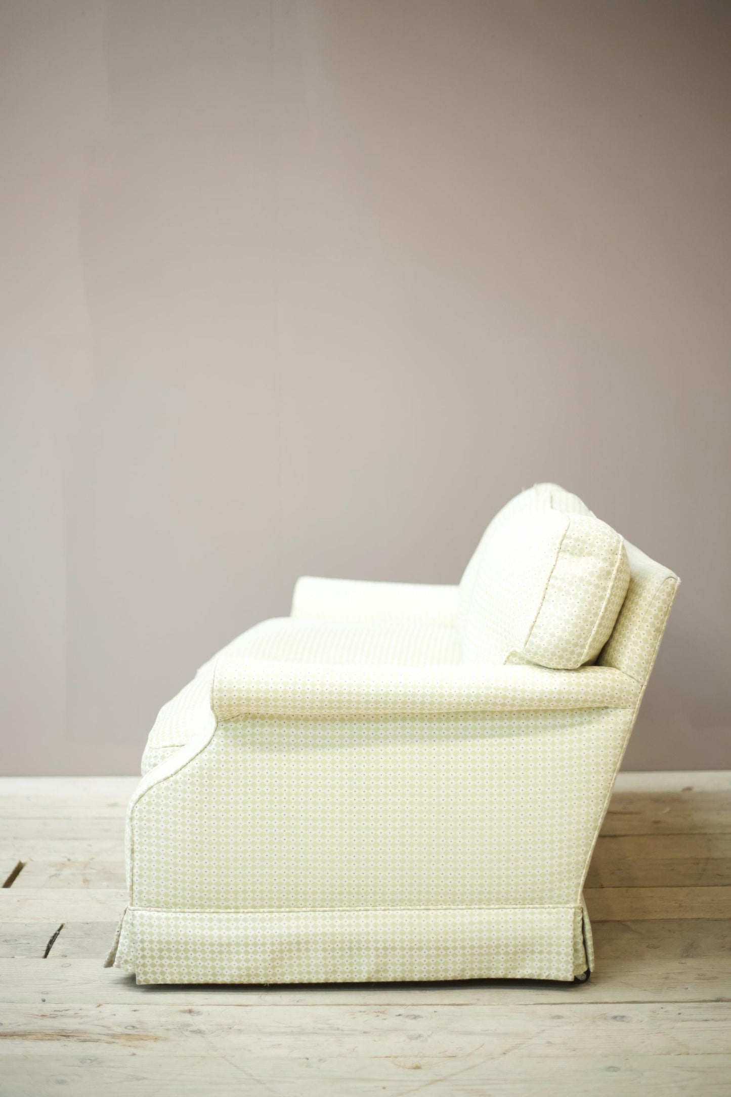 20th century Bespoke 2 seater sofa by Sean Cooper - Skirted