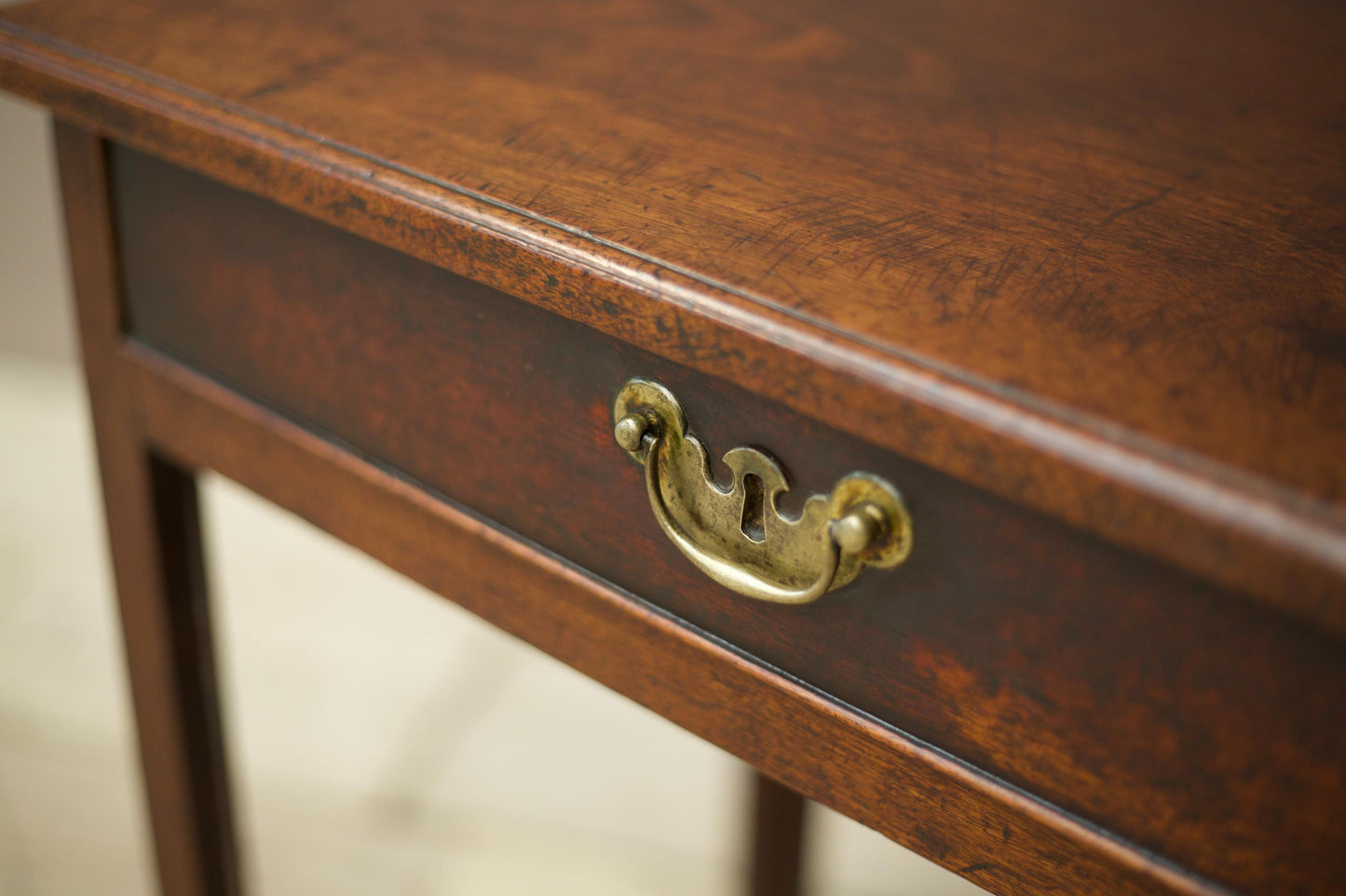 Georgian mahogany single drawer writing table