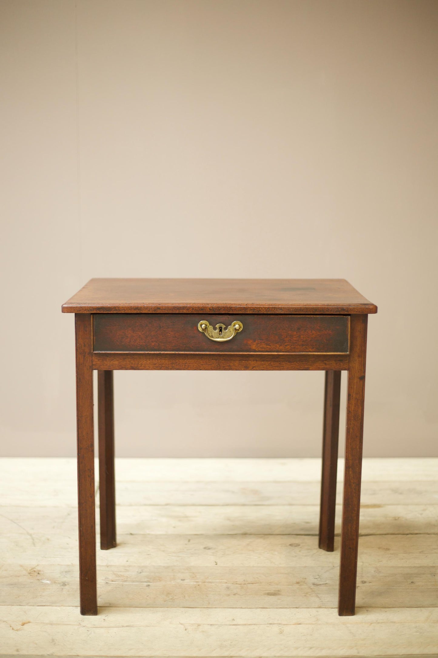 Georgian mahogany single drawer writing table