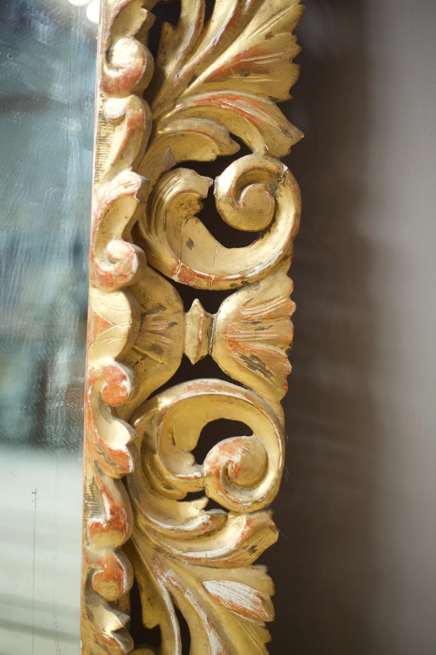 Large Early 19th century bright gilt Italian carved mirror