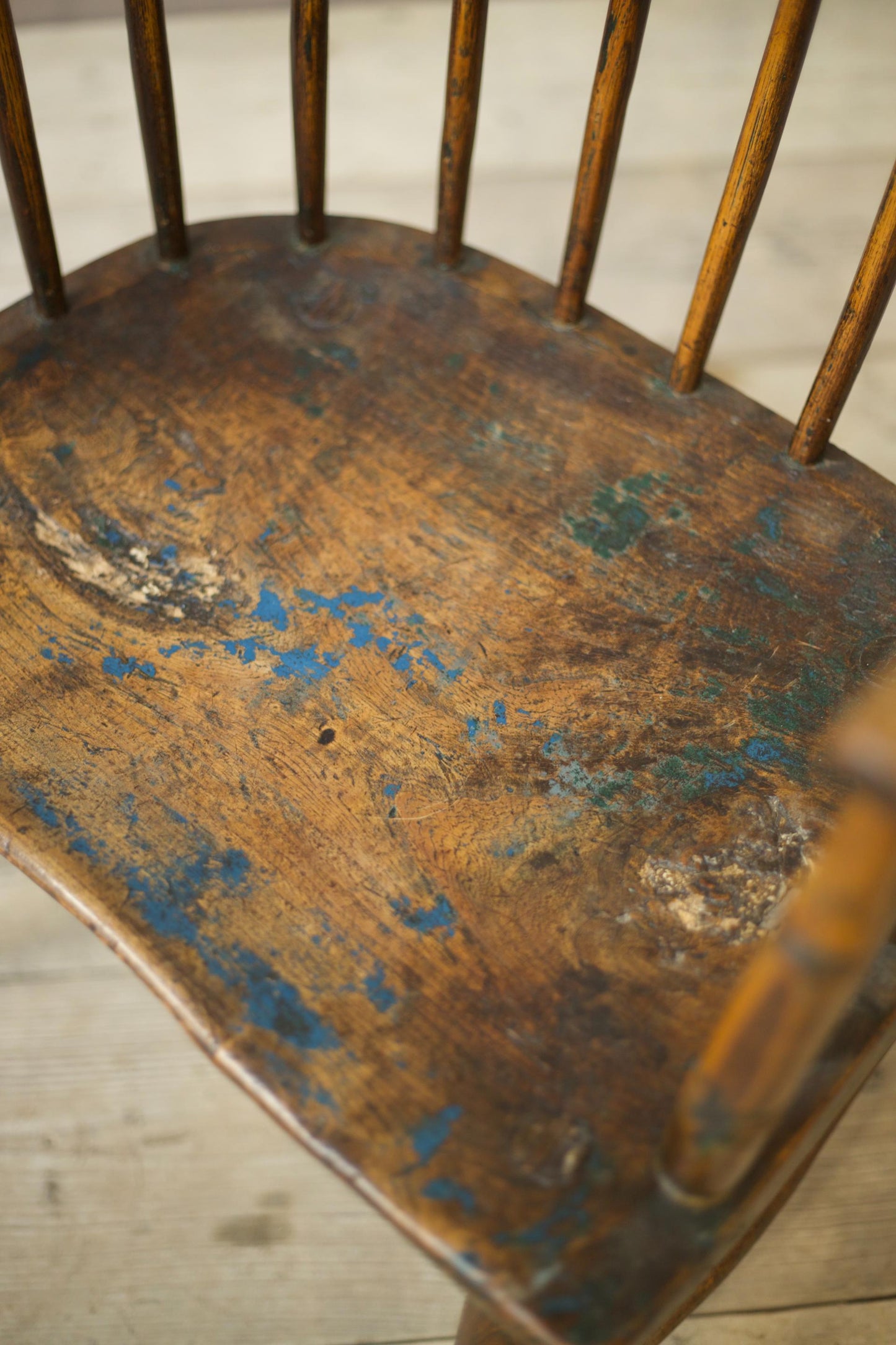 18th century Folk art stick back windsor chair
