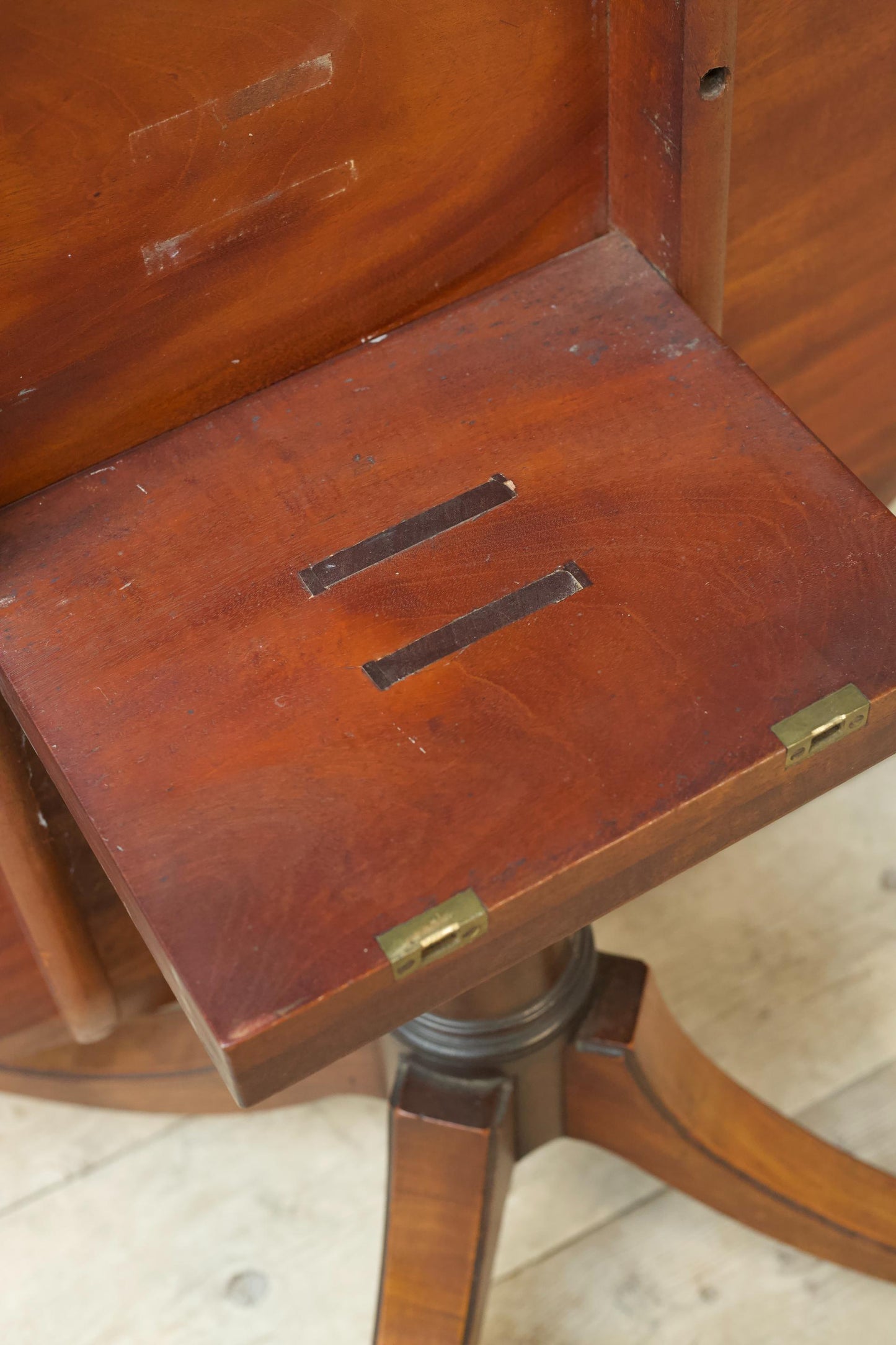 Late Victorian leather topped centre table