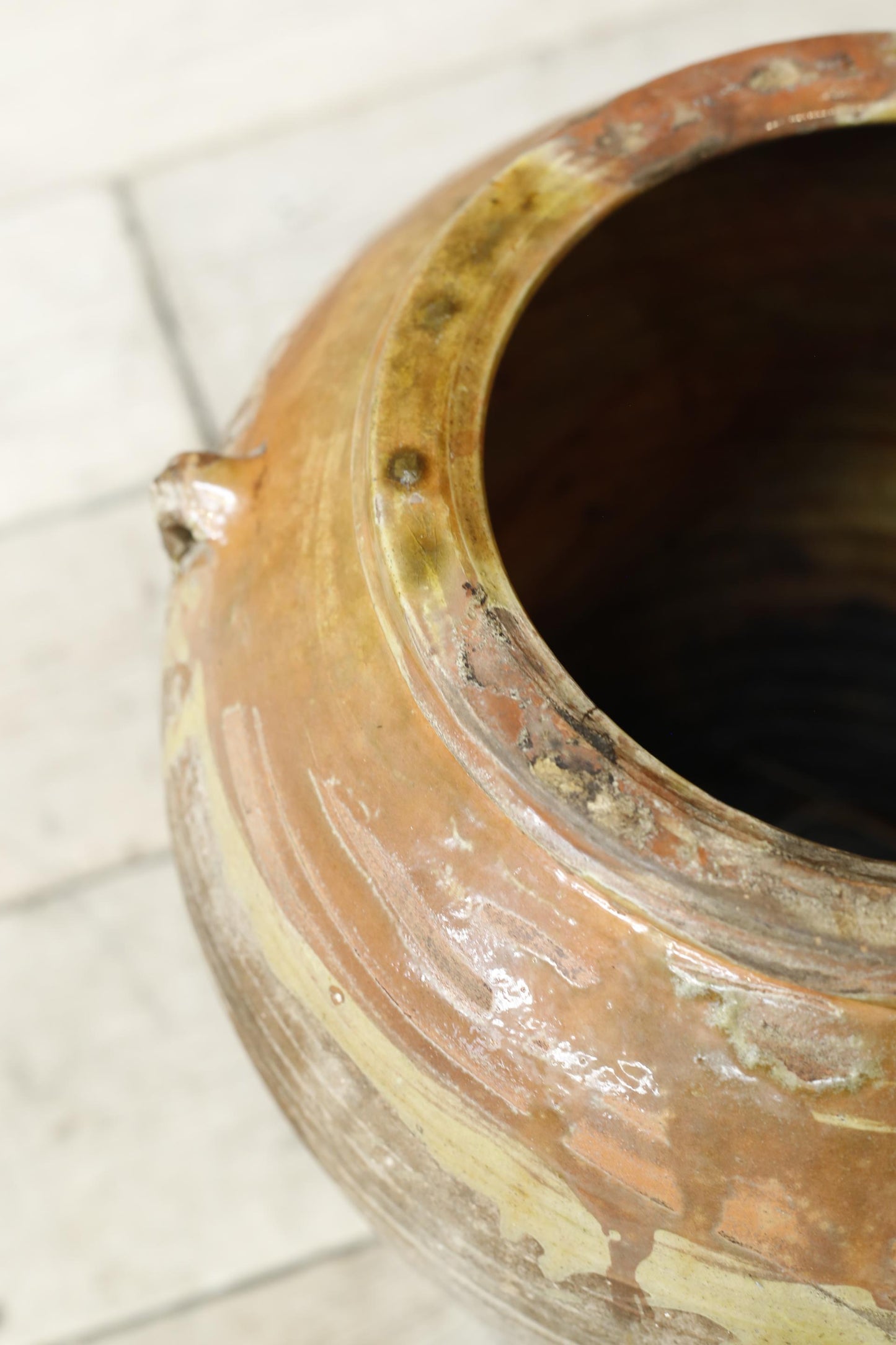 19th century Orange glazed Spanish olive pot - Medium