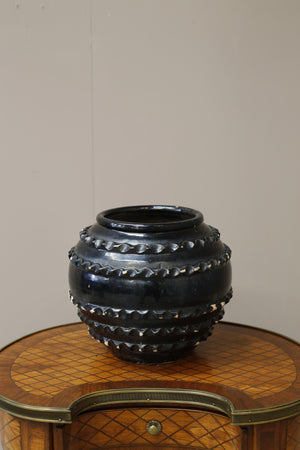 Black glazed 20th century Biot pot