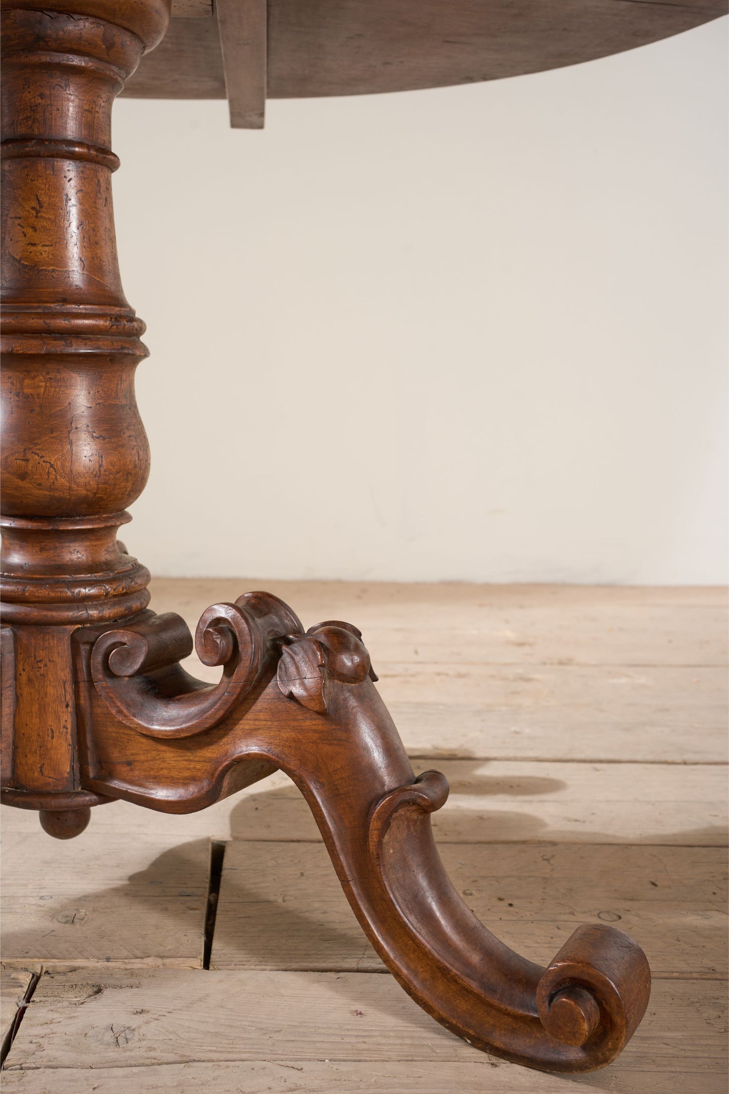 18th Century Italian walnut tilt top table