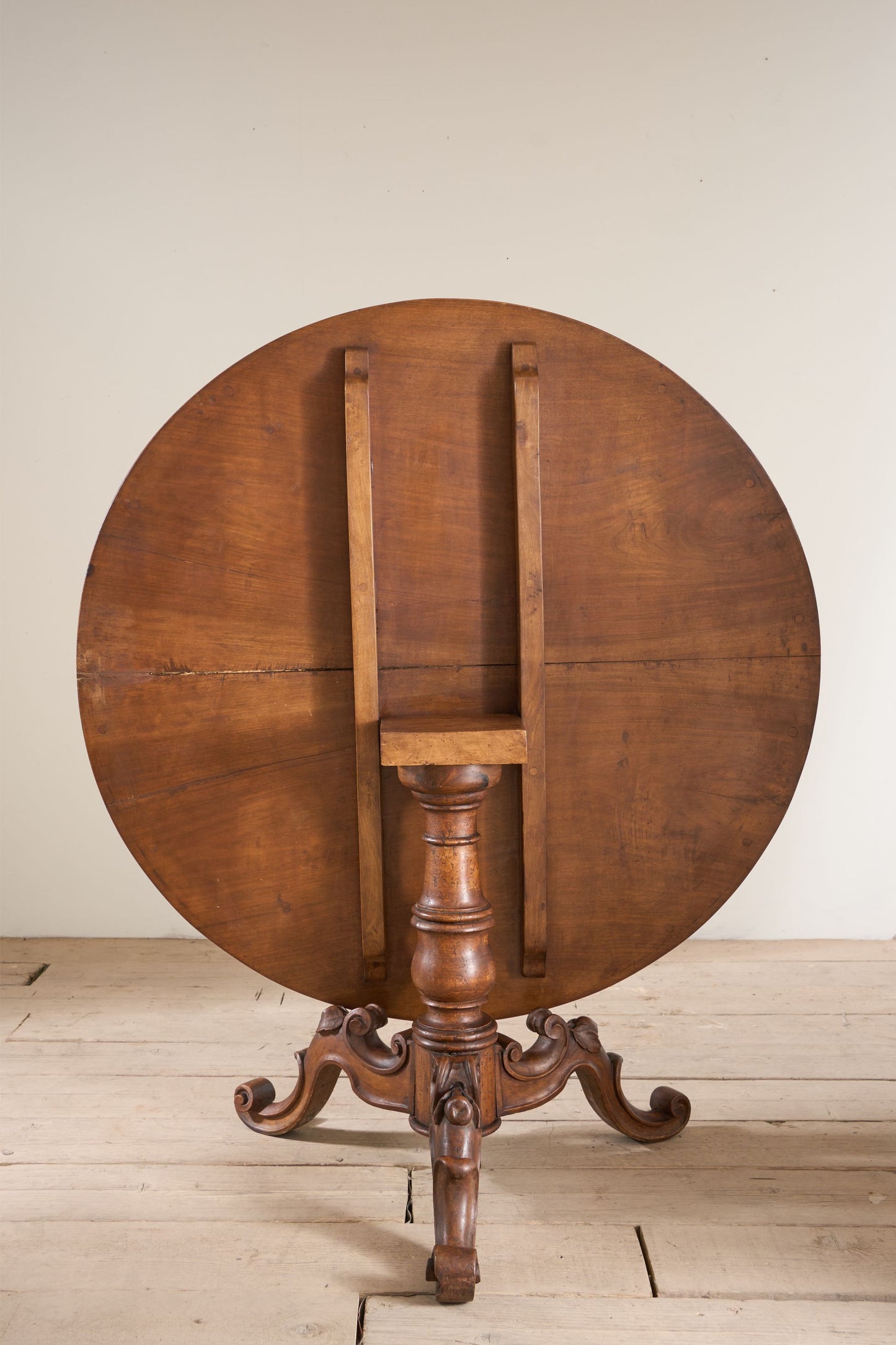 18th Century Italian walnut tilt top table