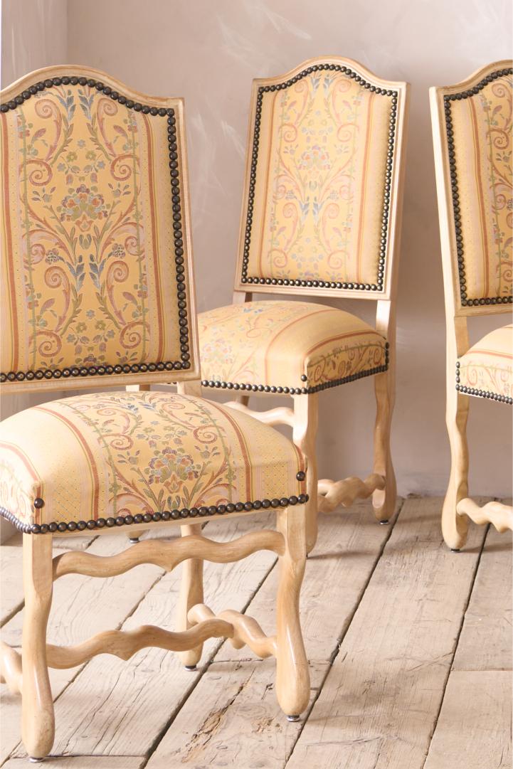 Set of 6 20th century Os De Mouton Dining chairs