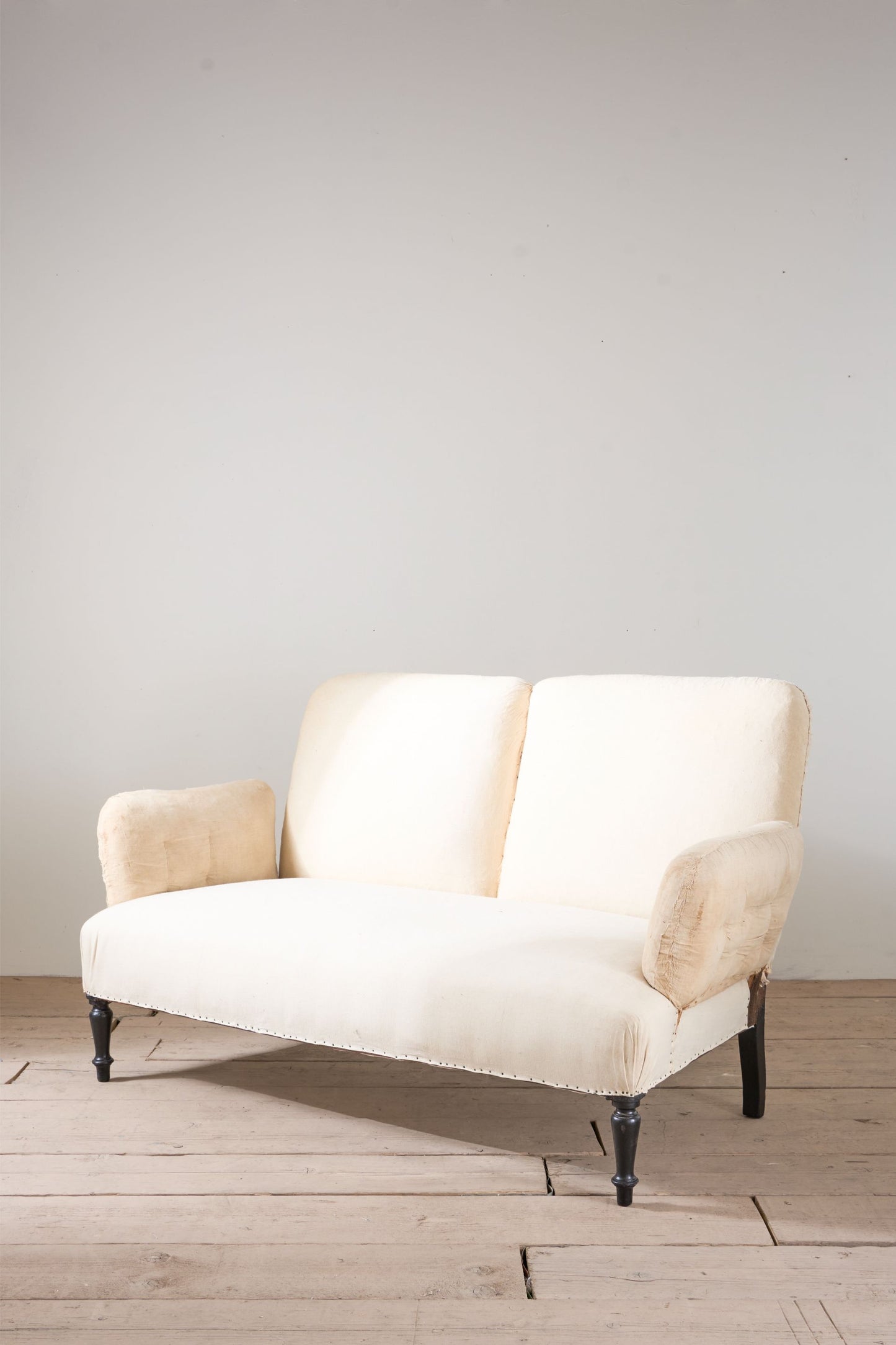 Napoleon III 2 seater Pillow armed sofa