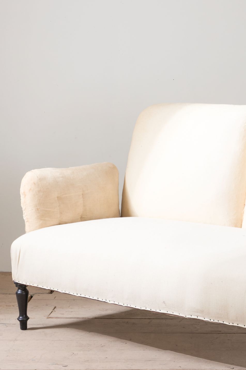 Napoleon III 2 seater Pillow armed sofa