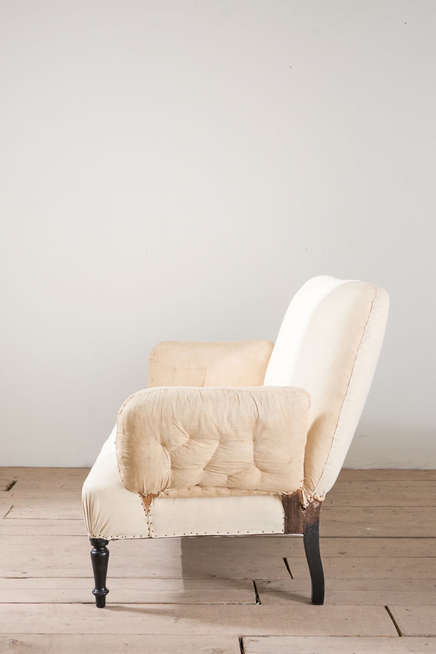 Napoleon III 2 seater Pillow armed sofa