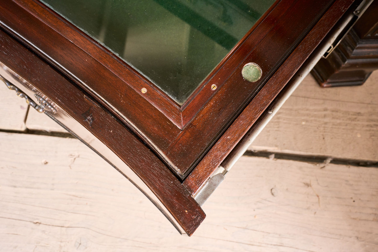 Pair of 1920's Serpentine fronted mahogany Jewellers chest of drawers