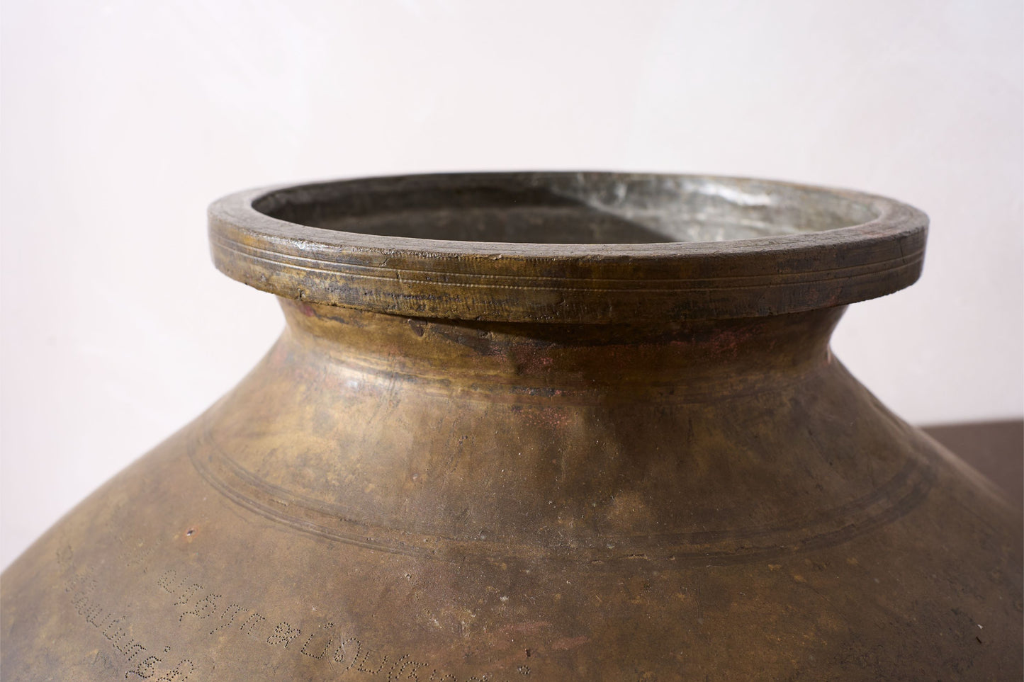 19th century Solid brass Indian vase