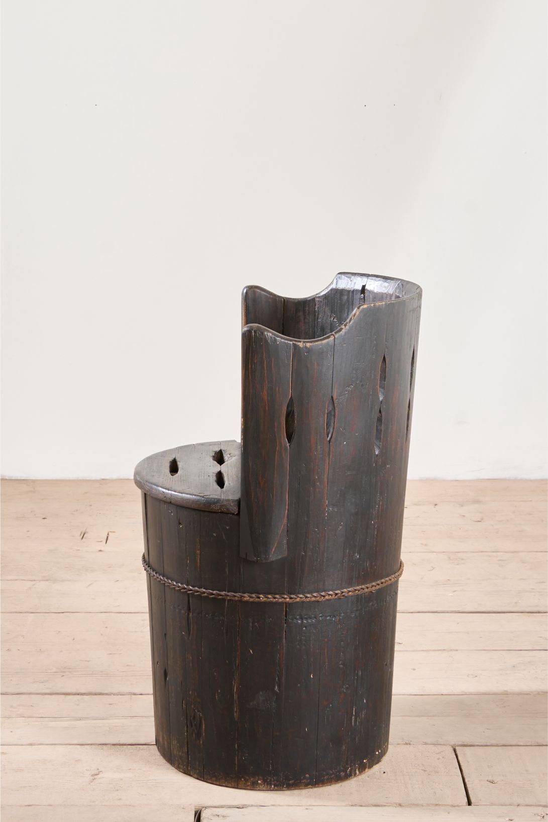 19th Century Folk art barrel chairs - Black