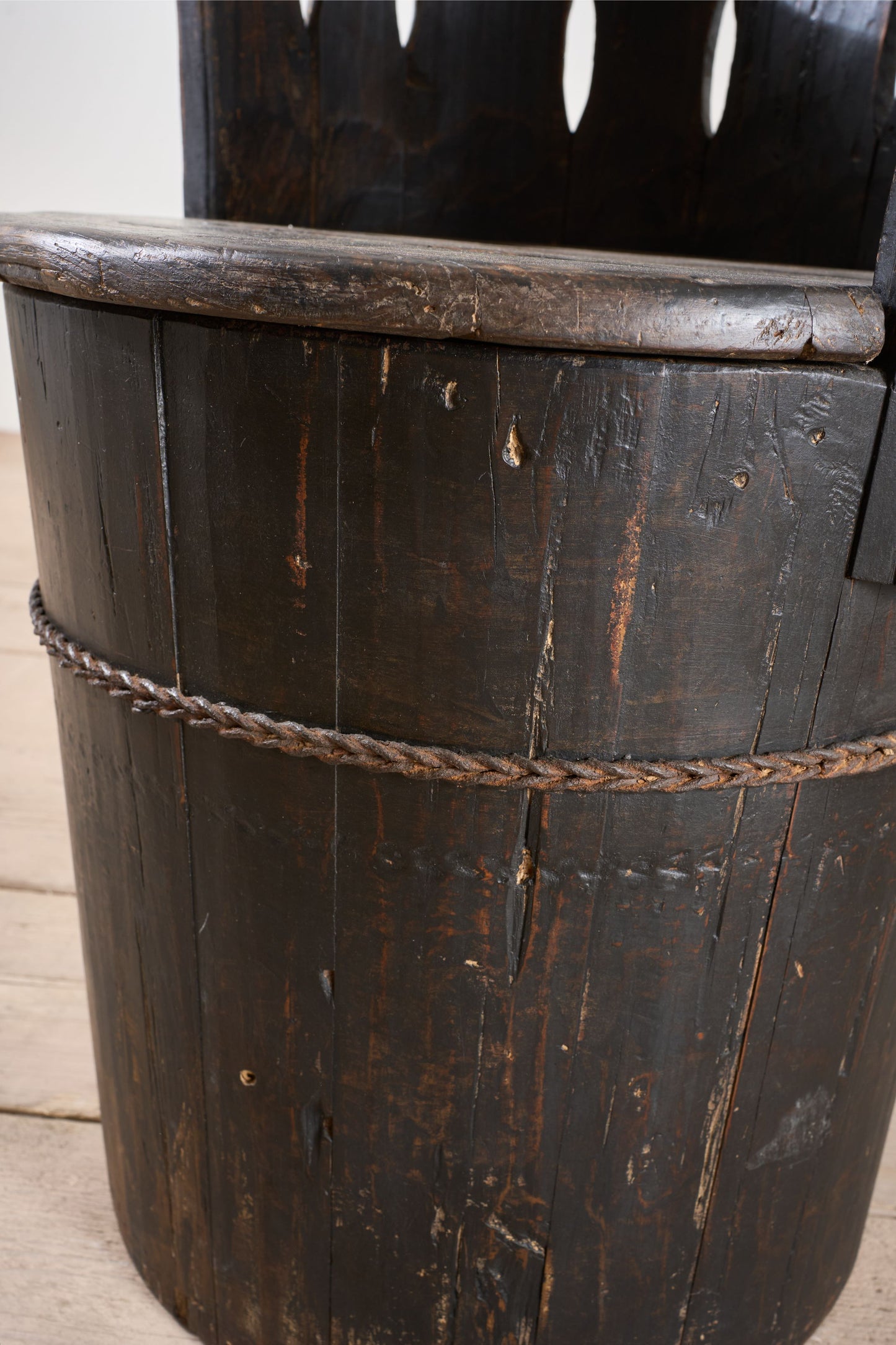 19th Century Folk art barrel chairs - Black