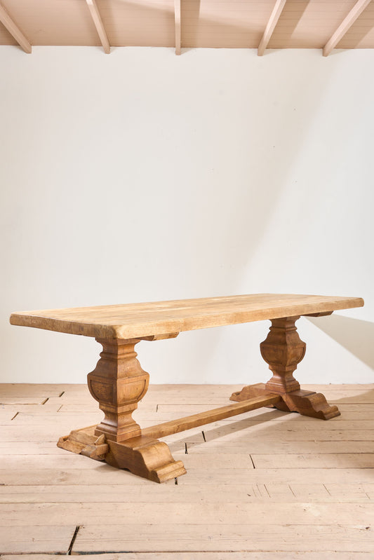19th century Solid oak dining table