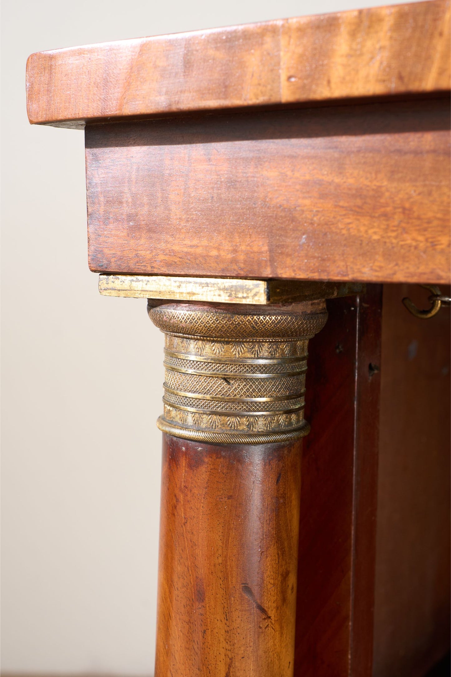 19th century Early Victorian Mahogany columned library book case