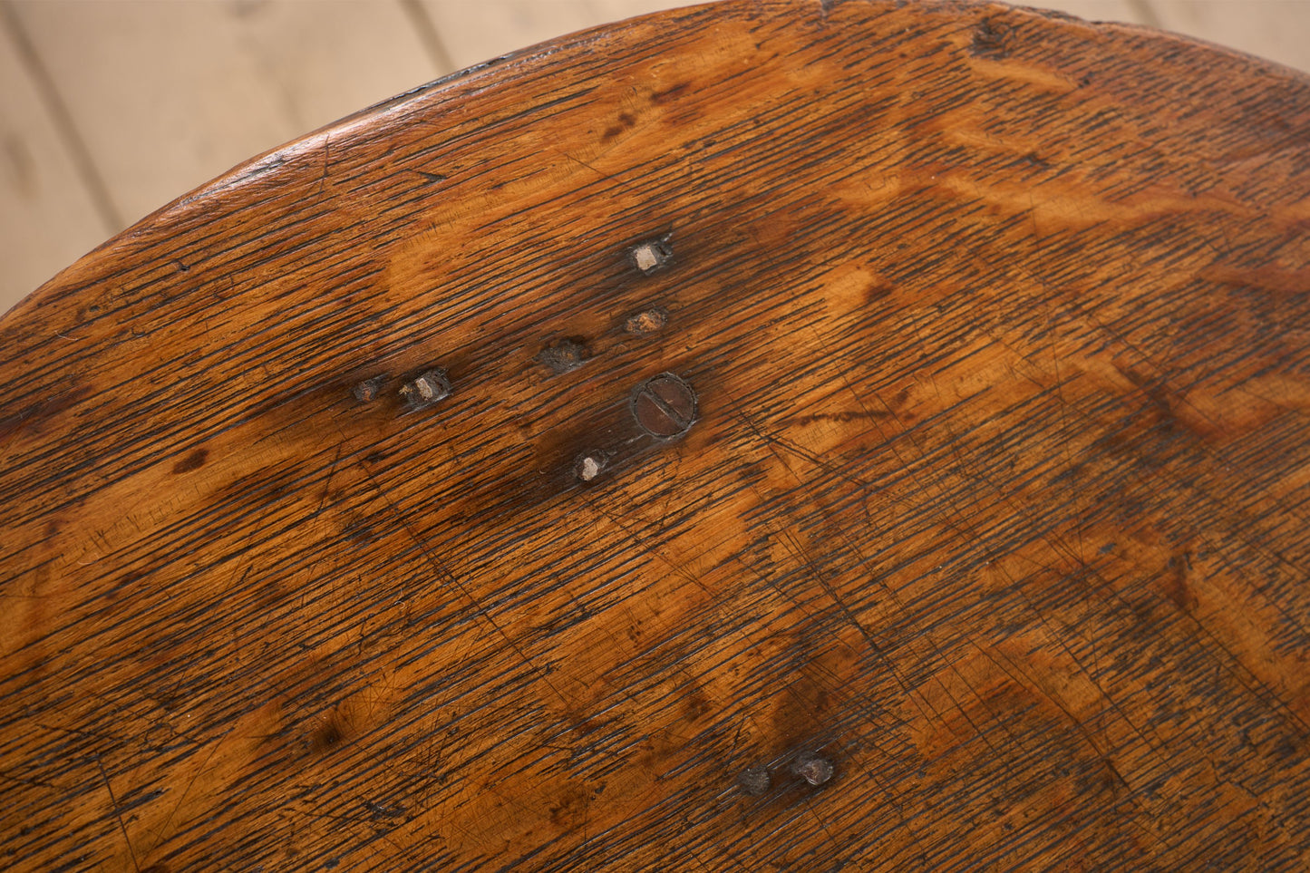 Rare late 18th early 19th century Elm cricket table