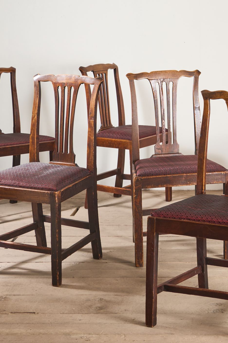 Set of 9 country dining chairs in Oak and Elm