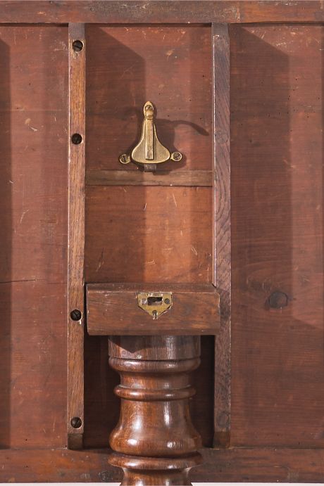Unusual 18th century Burr oak welsh tilt top table