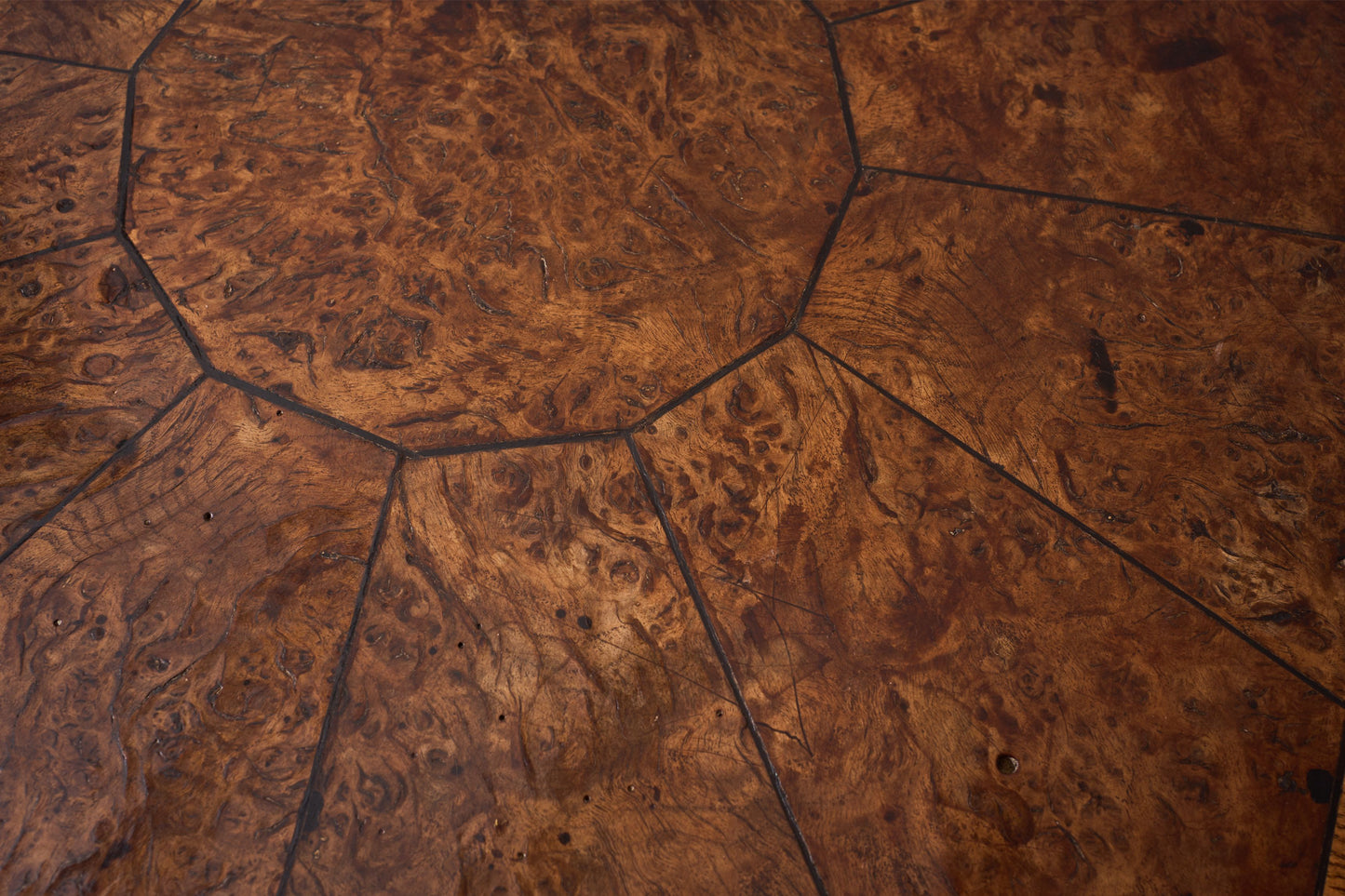 Unusual 18th century Burr oak welsh tilt top table