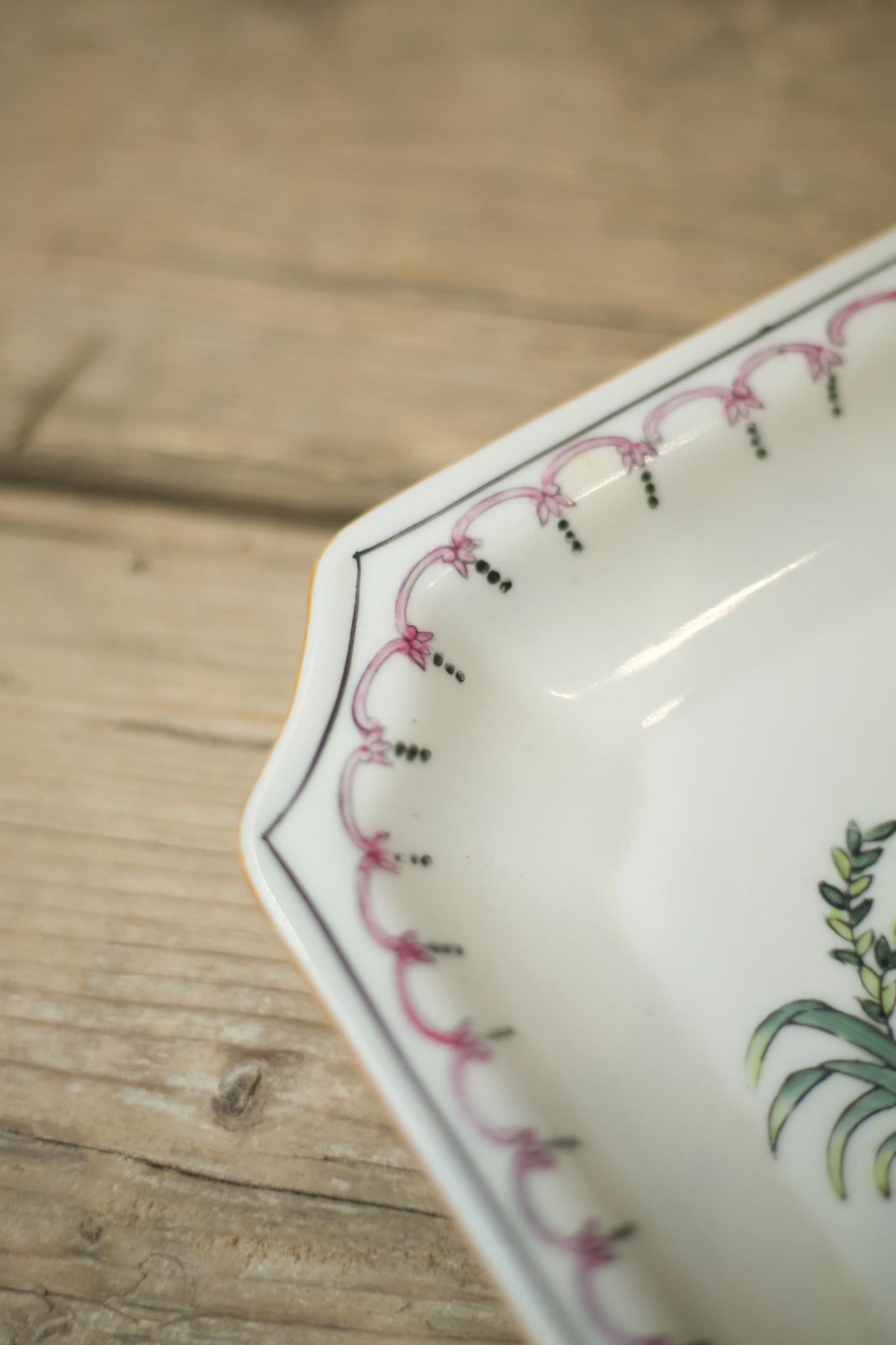 c.1920 Chinoiserie porcelain plates