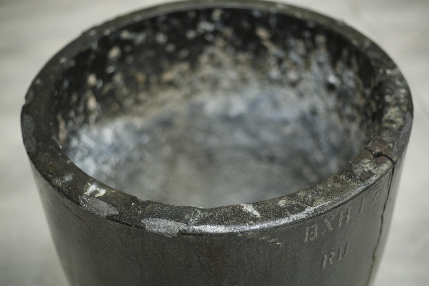 Very Large smelting pot- No4