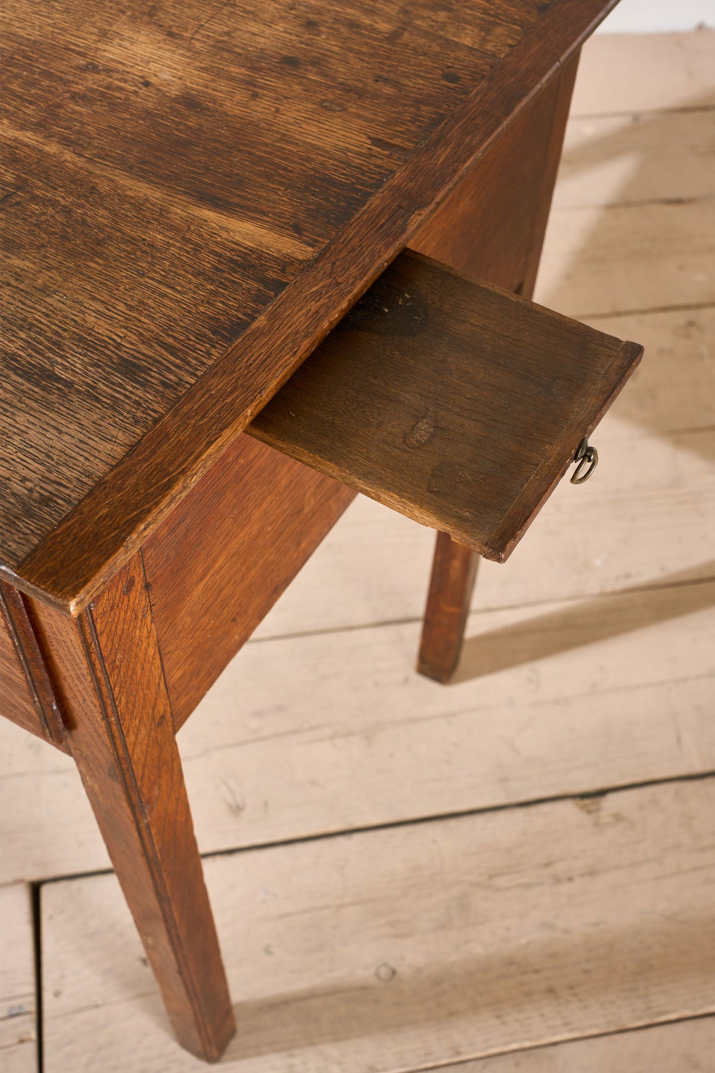 Rare 18th century Oak artists table
