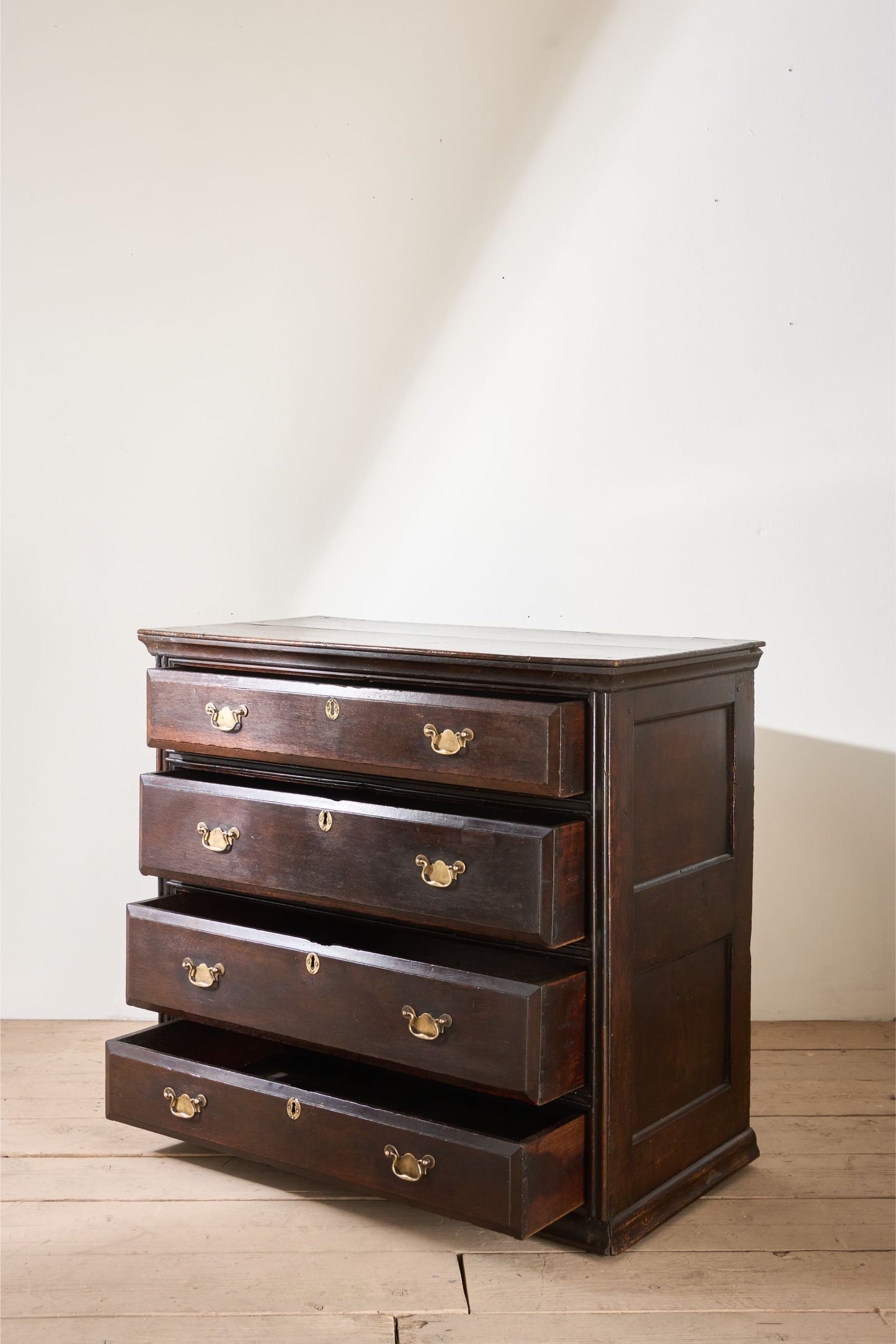18th century Solid oak chest of drawers
