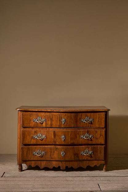 Rare 18th century Maltese Olive wood chest of drawers
