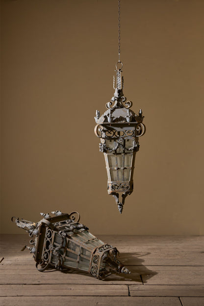 Large pair of Early 20th century iron and zinc French hanging lanterns - Pair 1