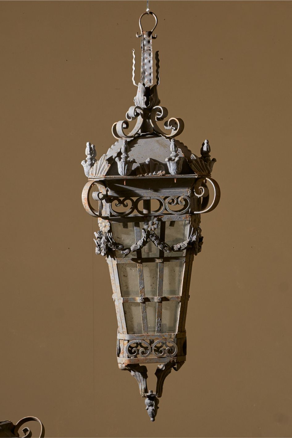Large pair of Early 20th century iron and zinc French hanging lanterns - Pair 1