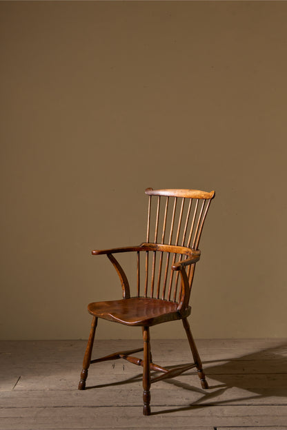 18th century Comb back Ash and Elm windsor chair