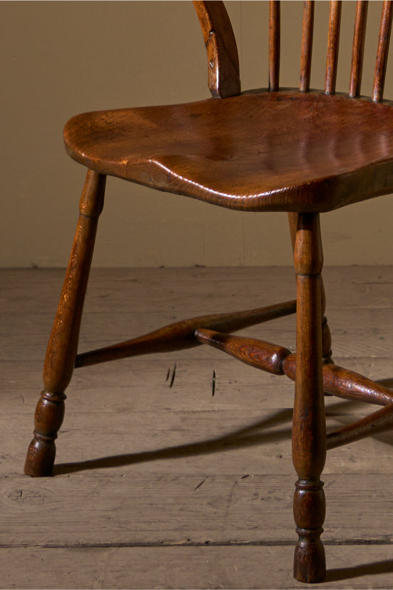 18th century Comb back Ash and Elm windsor chair