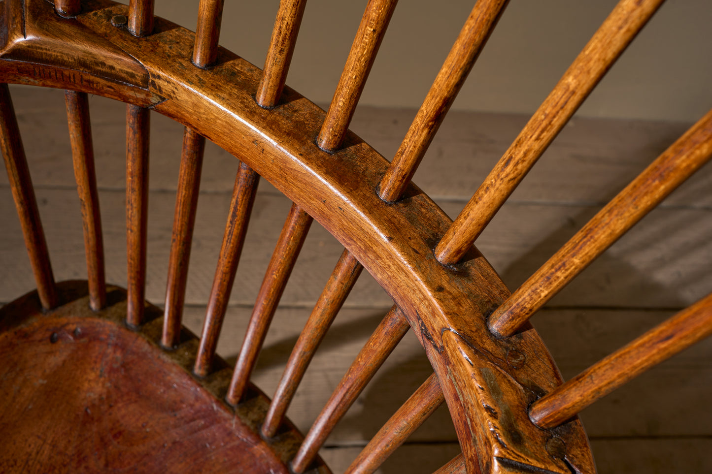 18th century Comb back Ash and Elm windsor chair