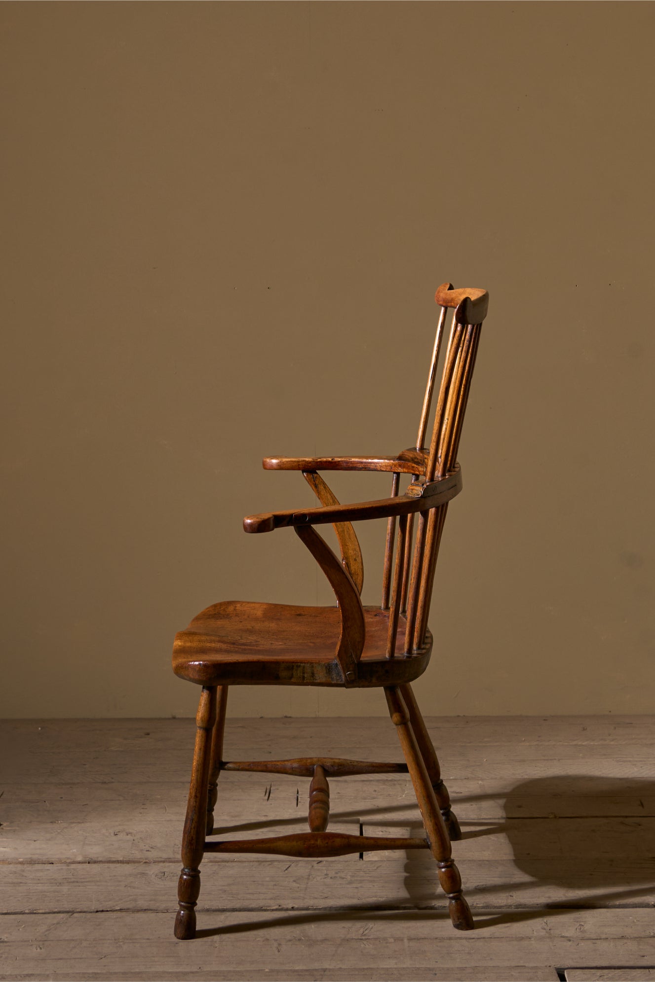 18th century Comb back Ash and Elm windsor chair