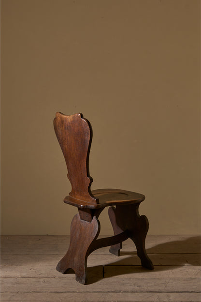 18th century English oak shield back hall chair