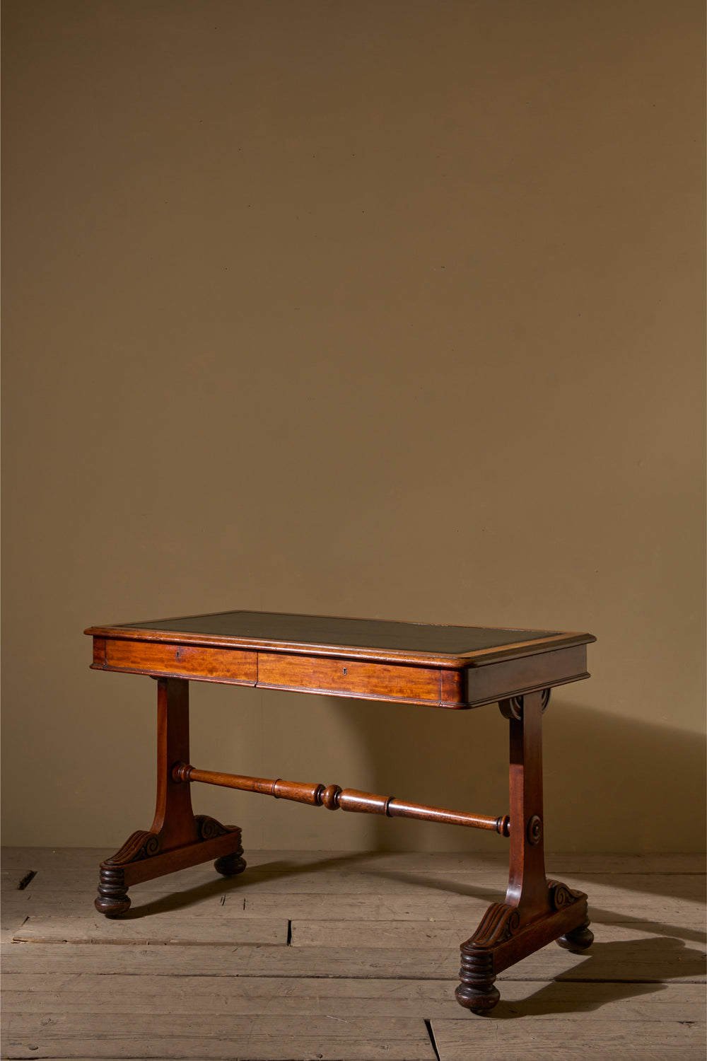 Early Victorian mahogany and black leather writing table by Johnstone & Jeanes - TallBoy Interiors