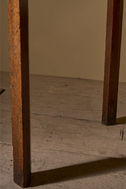18th century Oak single drawer table - 2