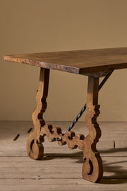 18th century Spanish walnut table