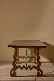 18th century Spanish walnut table