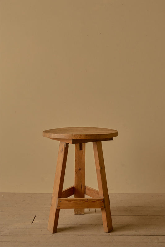 Early 20th century Pine sculptors stand - TallBoy Interiors
